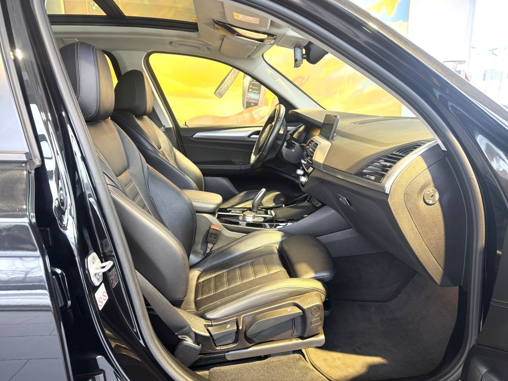 BMW X3 xDrive30e PANO+KAM+KOMF+HUD+HIFI+DAB+LEDer+AL