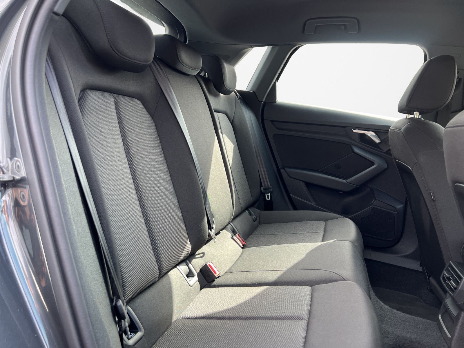 Audi A3 Sportback 30 TFSI advanced - Samsaru's Car Outlet