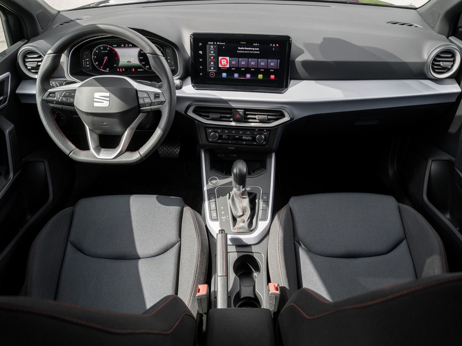 Seat ARONA FR 1.0 TSI DSG AHK Kam. Navi Virtual ACC