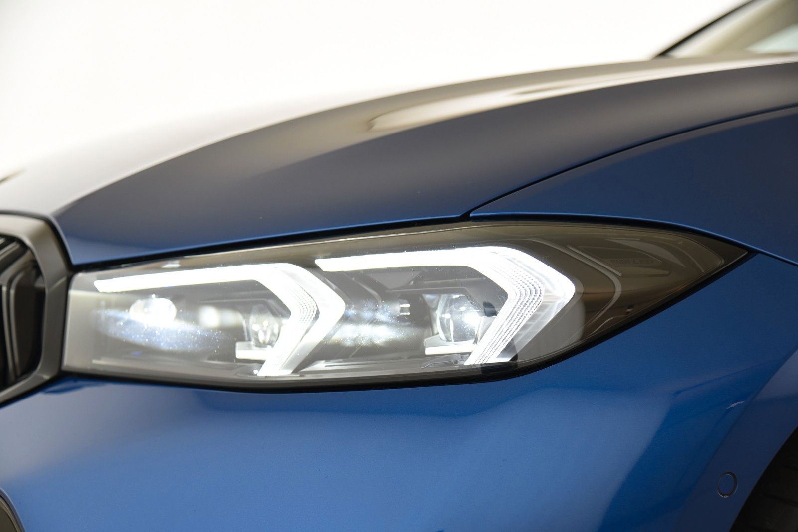 BMW 320d Touring xDrive M Sport Pro ACC HUD LED AHK