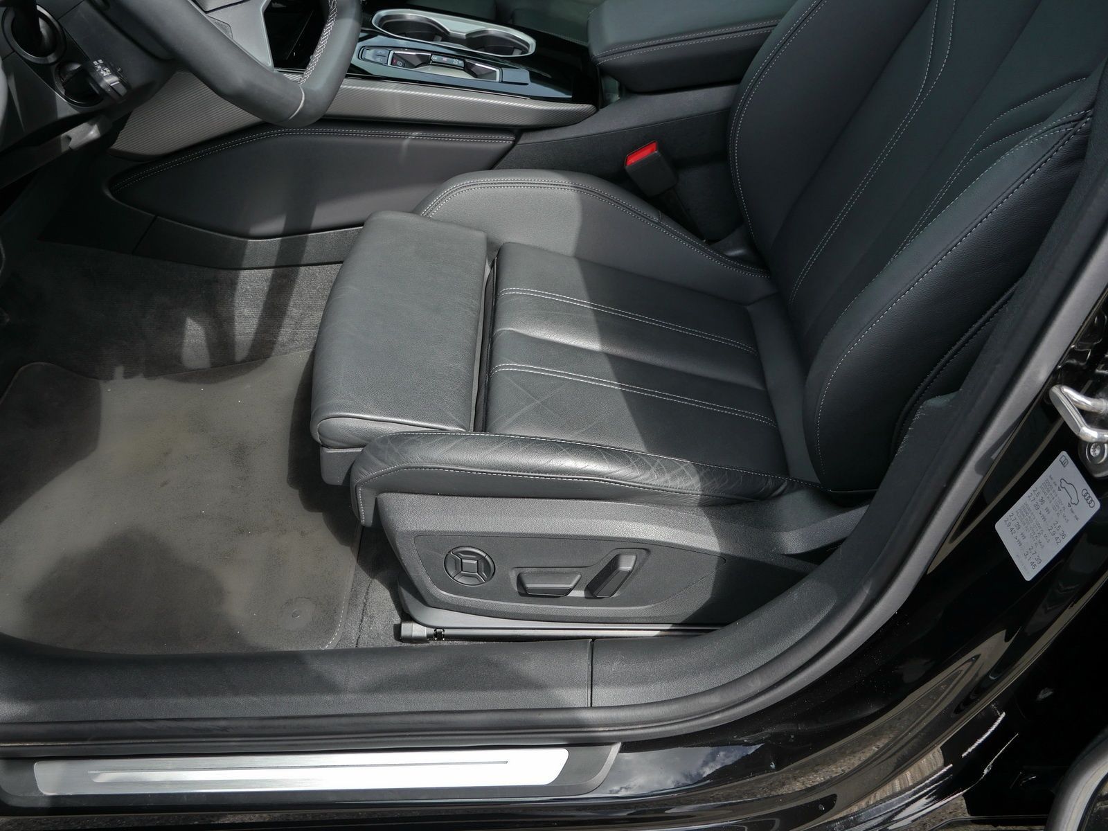 Audi A6 Avant 55 TFSI qu. S line Matrix*B&O*AHK*Pano