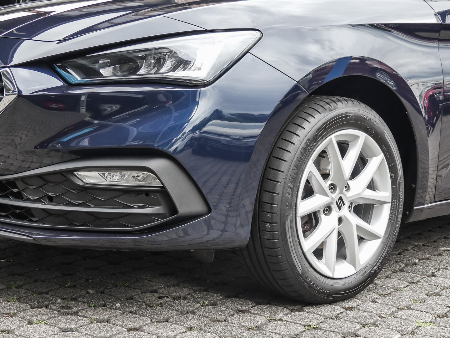 Seat Leon Sportstourer Style 1.0 eTSI DSG - Samsaru's Car Outlet