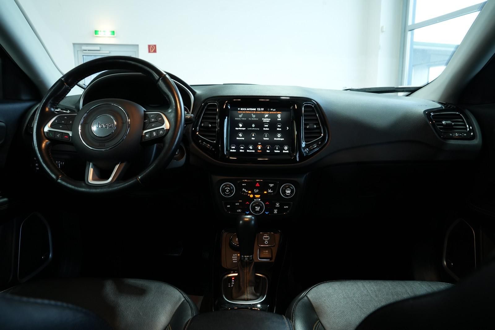 Jeep Compass Limited 4X4 *AUT*NAV**KEYLEES*LEDER*AHK*