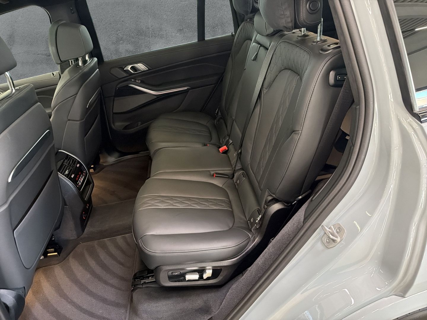 BMW X7 xDrive40d M Sport 21''LC PROF AHK PANO STAND-