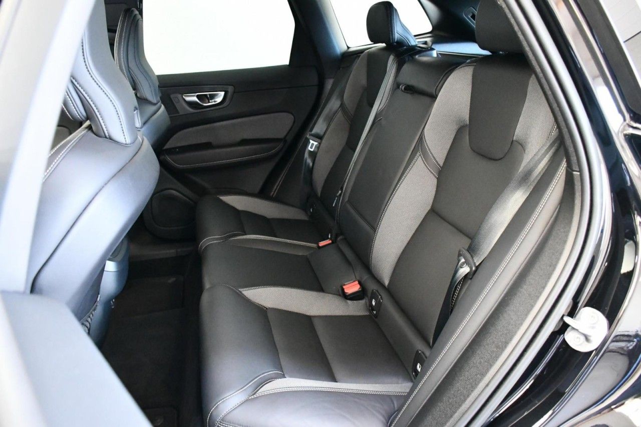 Volvo XC60 AWD Plus Dark ACC*H&K*AHK*BLIS*CAM*NAV*