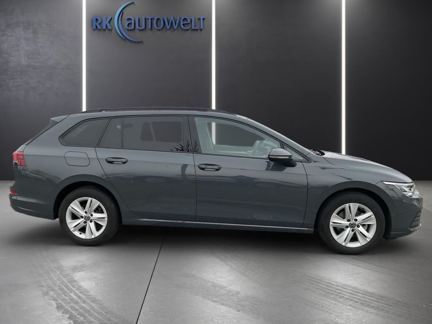 Volkswagen Golf Variant 8 VIII Life 1.0 TSI - Samsaru's Car Outlet