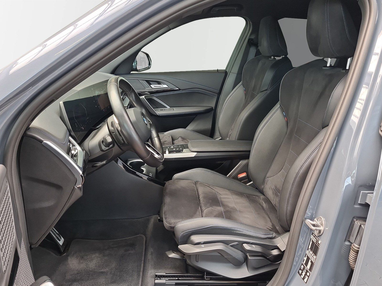 BMW X1 xDrive23i M-Sport - Samsaru's Car Outlet
