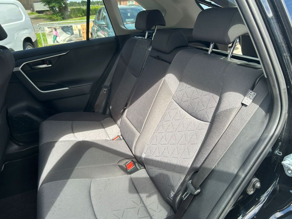 Toyota RAV 4 2.5 4x2 Hybrid - Samsaru's Car Outlet