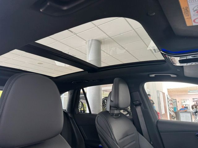 Mercedes-Benz GLC 220 d 4M AMG Line Adv+ Pano AHK Distronic