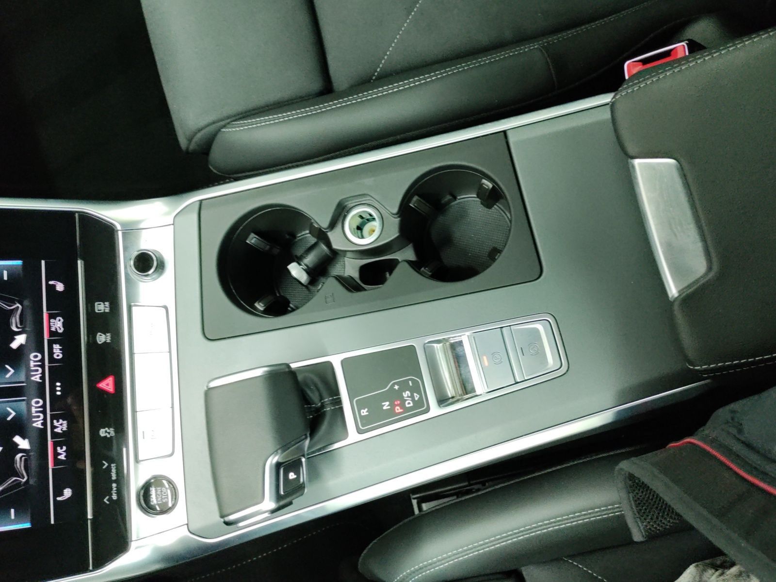 Audi A6 Avant 45 TFSI Q S LINE MATRIX ALCANTARA AHK A