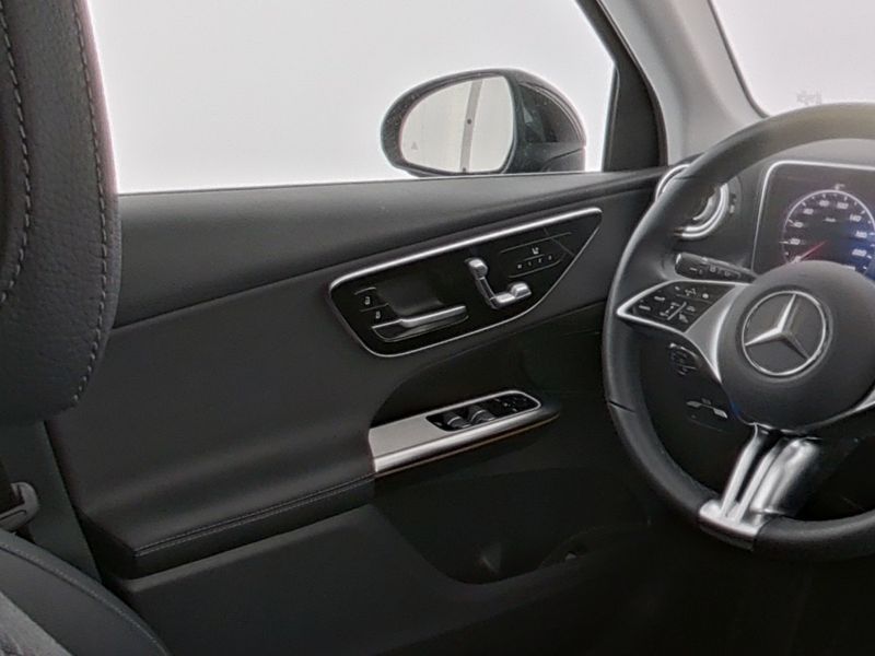 Mercedes-Benz GLC 200 4MATIC Avantgarde - Samsaru's Car Outlet