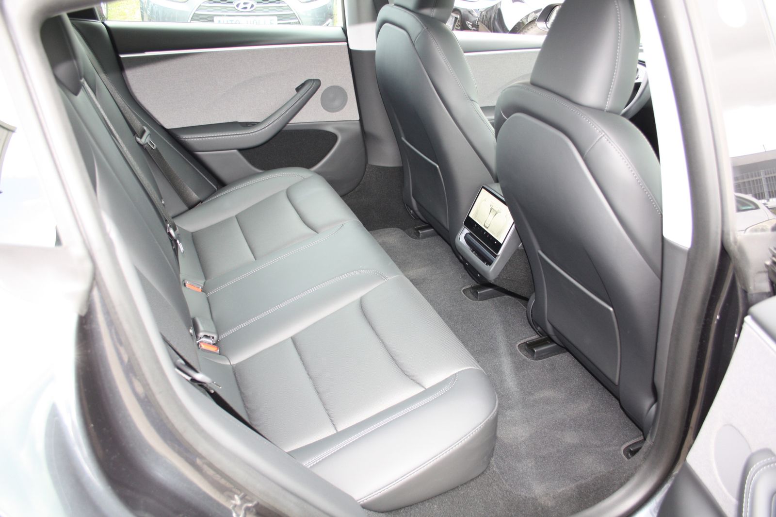 Tesla Model 3 HIGHLAND SR RWD PANORAMA 1.HAND