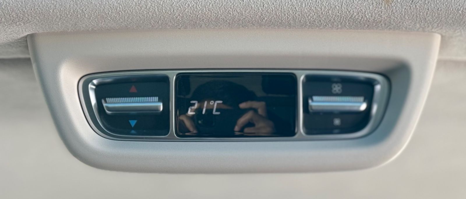 Mercedes-Benz V 300 d Exclusive - Samsaru's Car Outlet