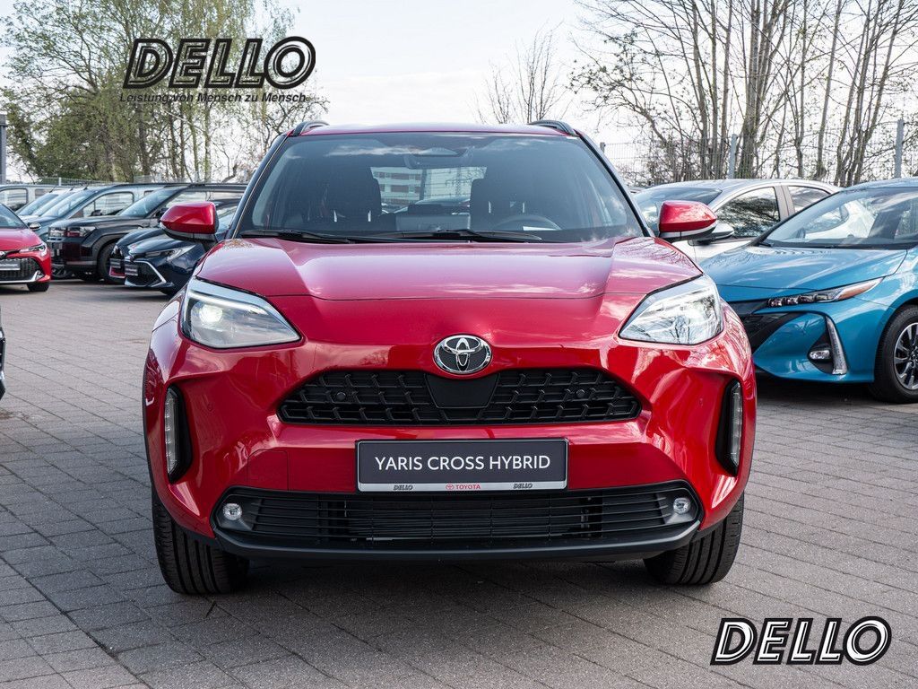 Toyota Yaris Cross Teamplayer AHK Safety Winter-Paket S