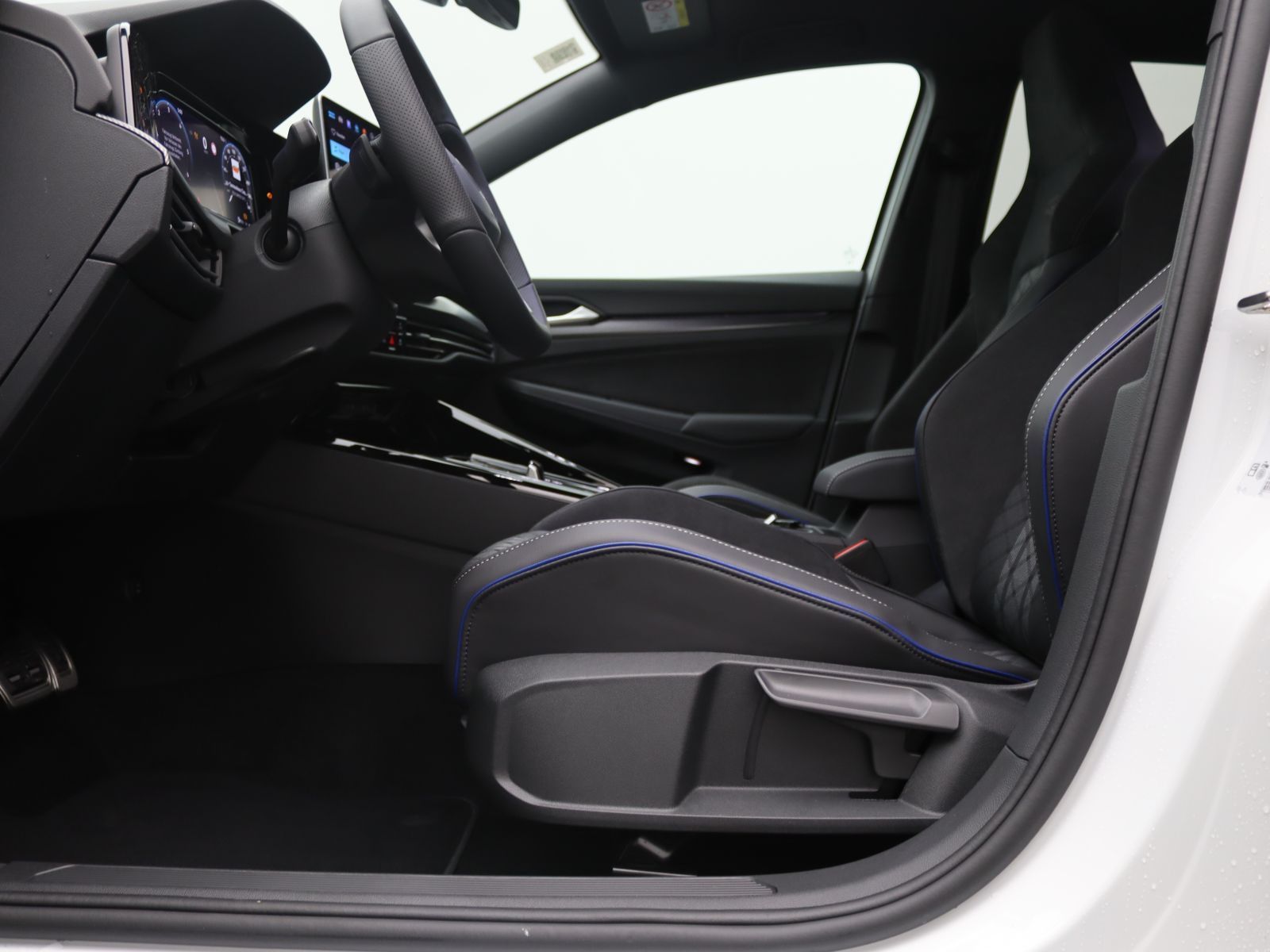 Volkswagen Golf R-Line 2.0 TDI DSG/ Matrix, AHK, 360°Kamera