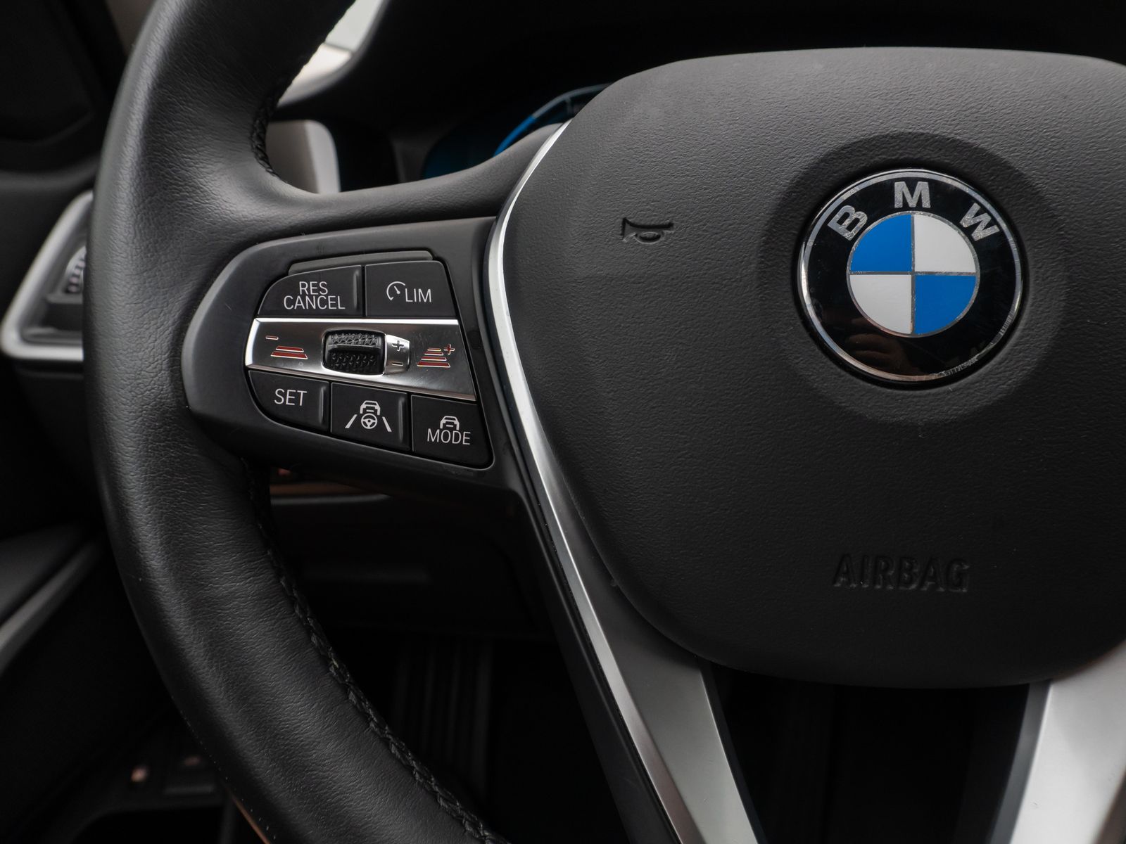 BMW 330e xD - Samsaru's Car Outlet