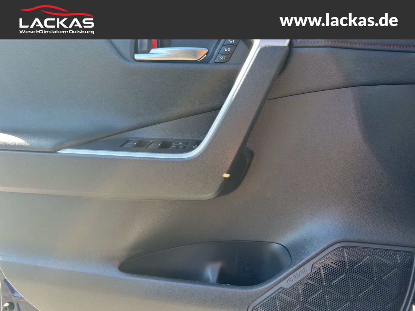 Toyota RAV 4 Plug-in Hybrid 4x4 - Samsaru's Car Outlet