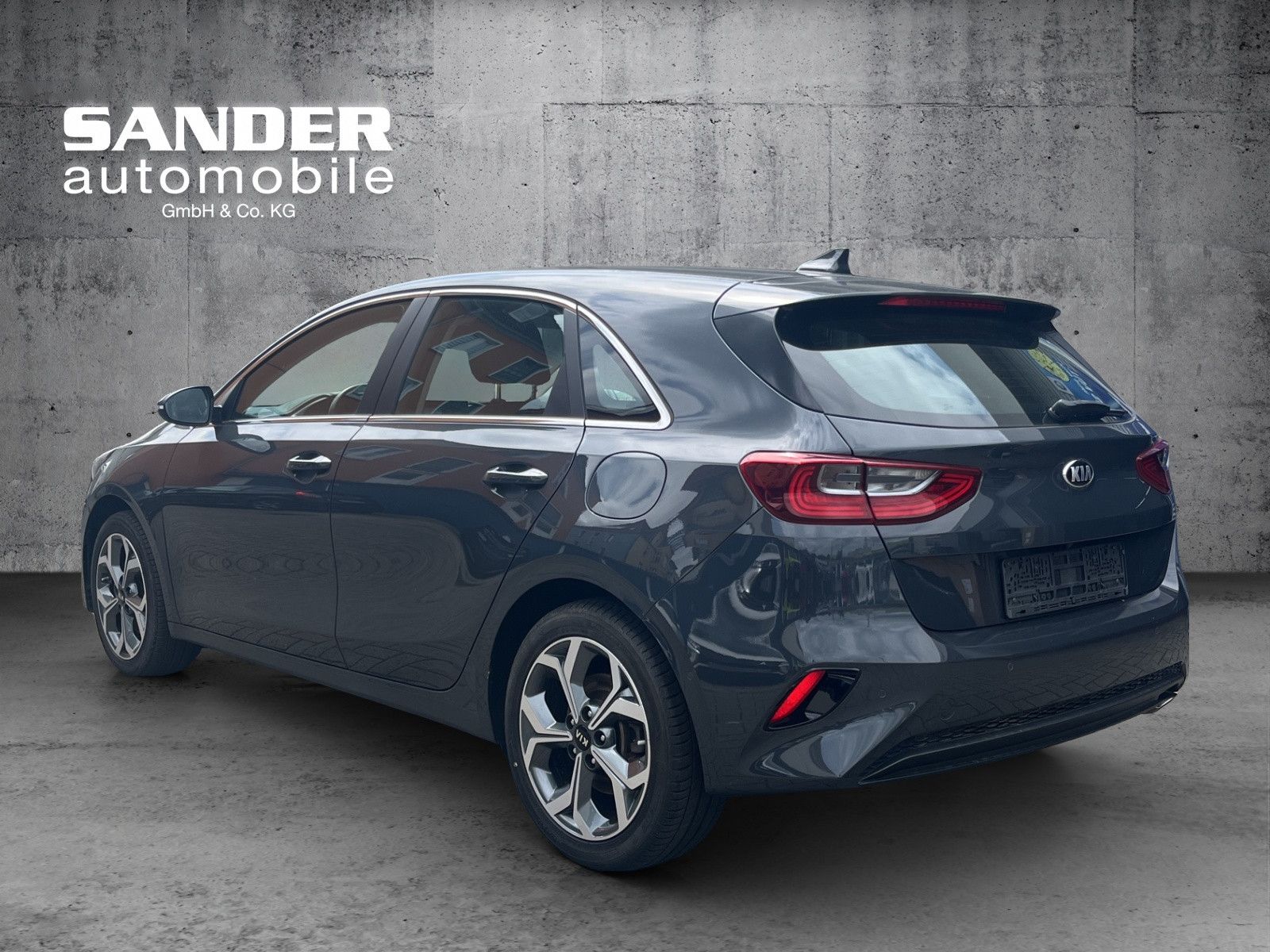 Kia Ceed 1.4 T-GDi Spirit - Samsaru's Car Outlet