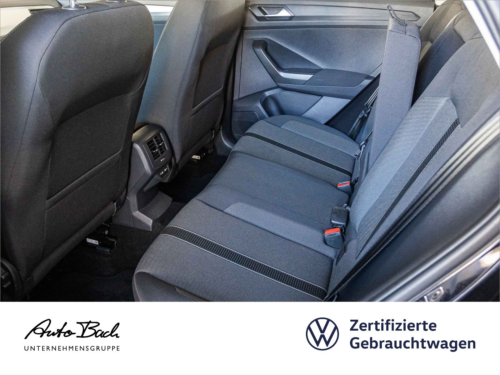Volkswagen T-Roc 1.5 TSI Life DSG - Samsaru's Car Outlet