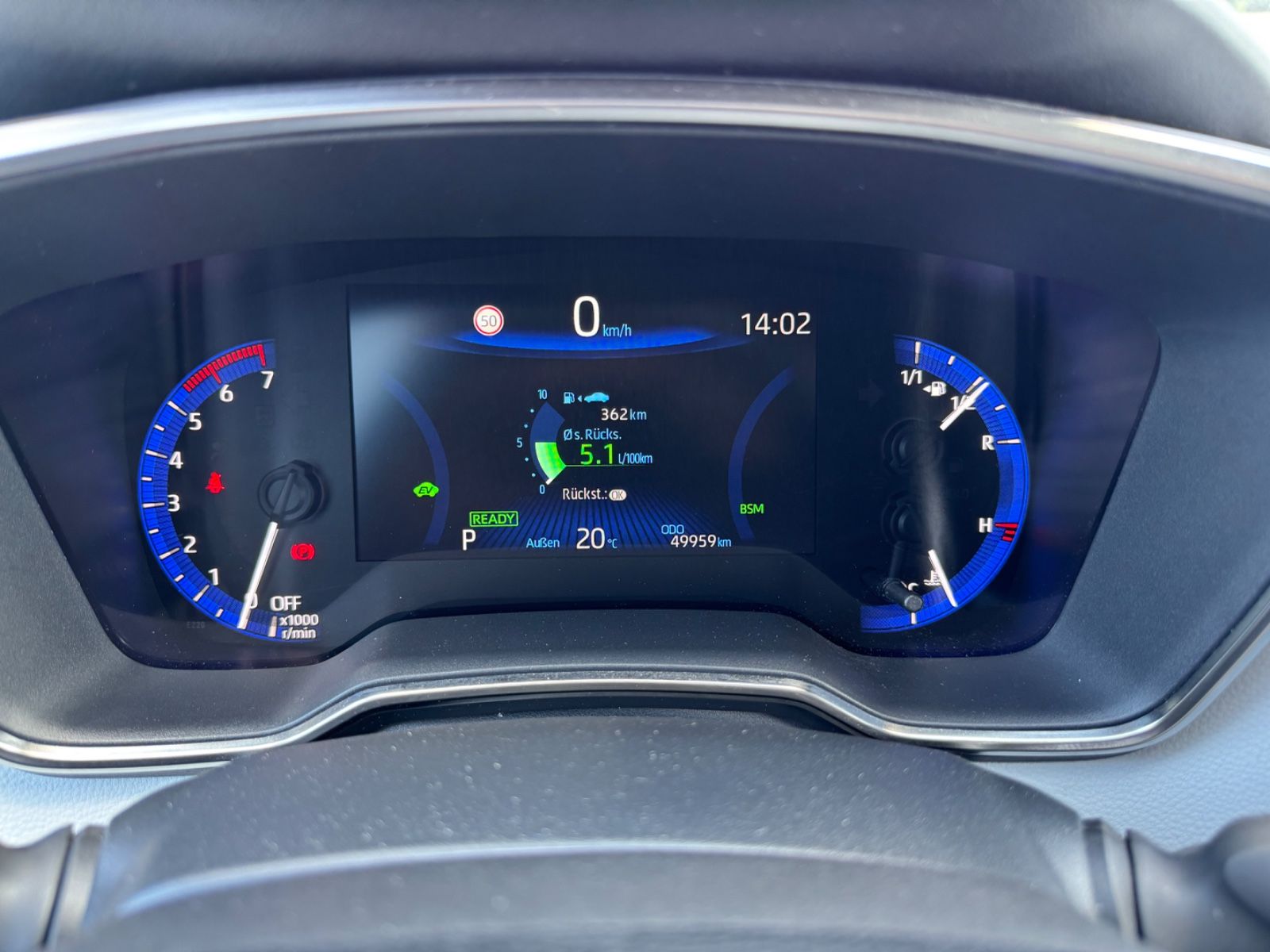 Toyota Corolla Touring Sports Hybrid Team - Samsaru's Car Outlet