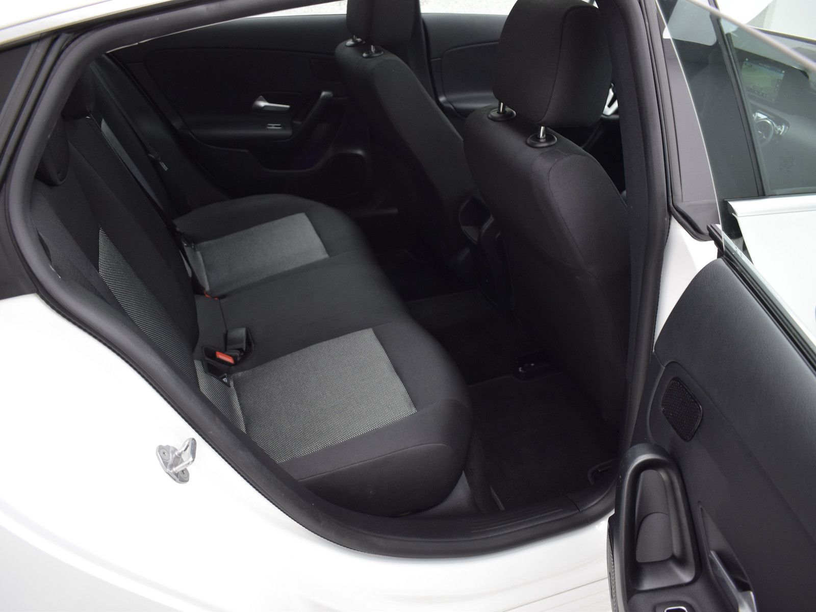 Mercedes-Benz CLA 200 Shooting Brake 4M - Samsaru's Car Outlet