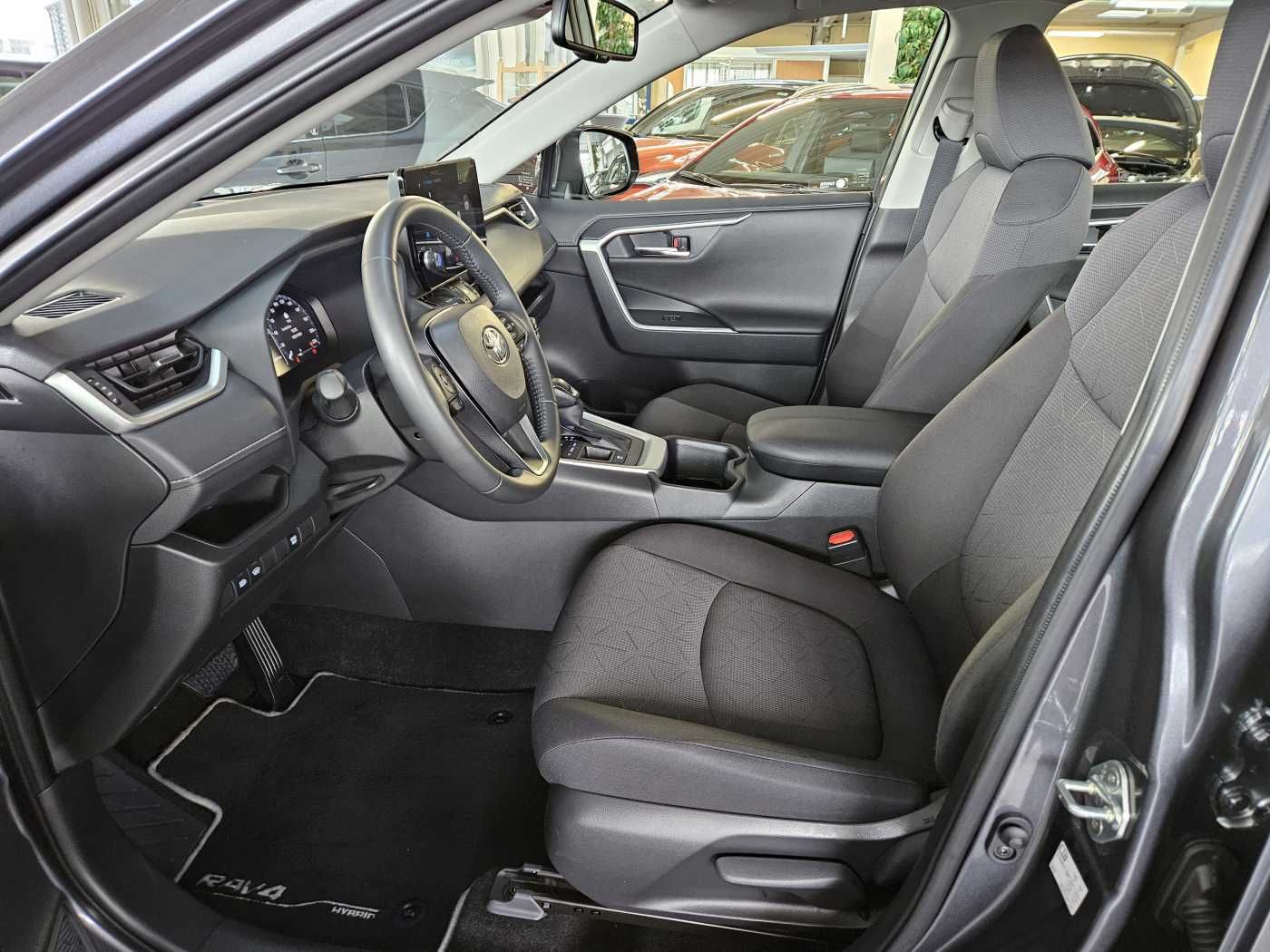 Toyota RAV4 2.5 Hybrid Business Edition - Samsaru's Car Outlet