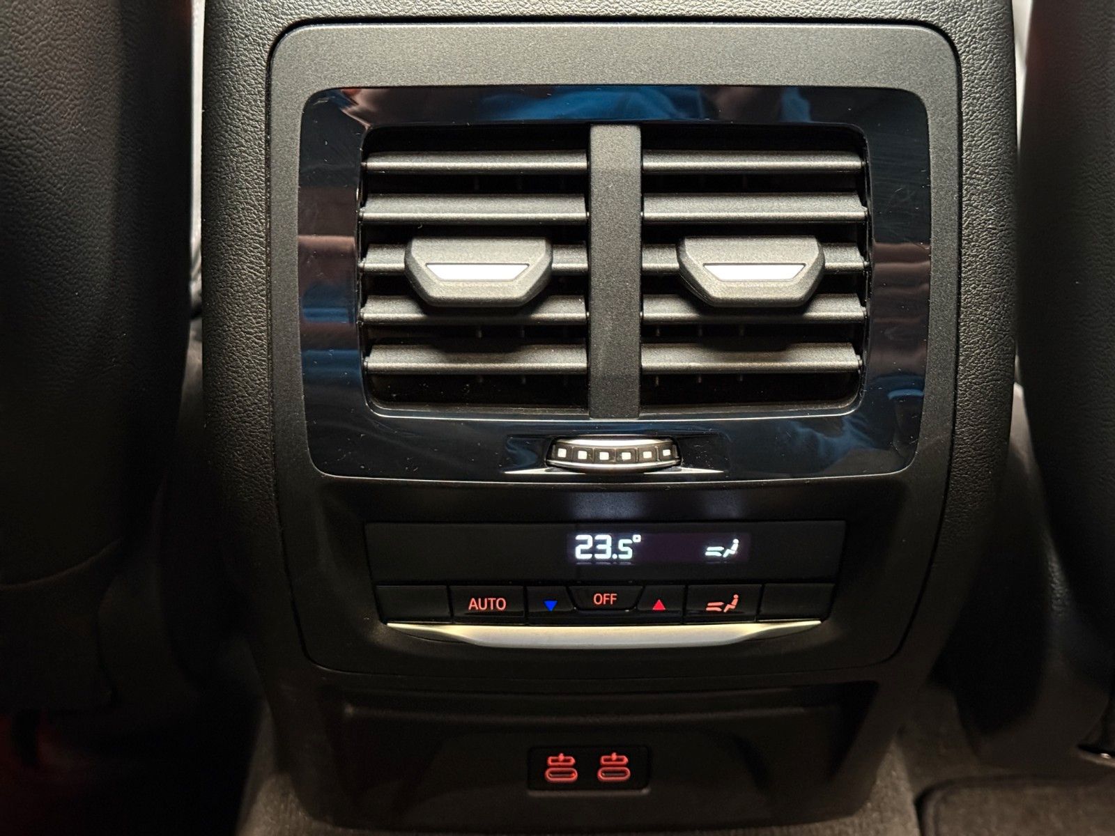 BMW X4 xDrive 30d M Sport ACC AHK HiFi LED PANO 3-ZK