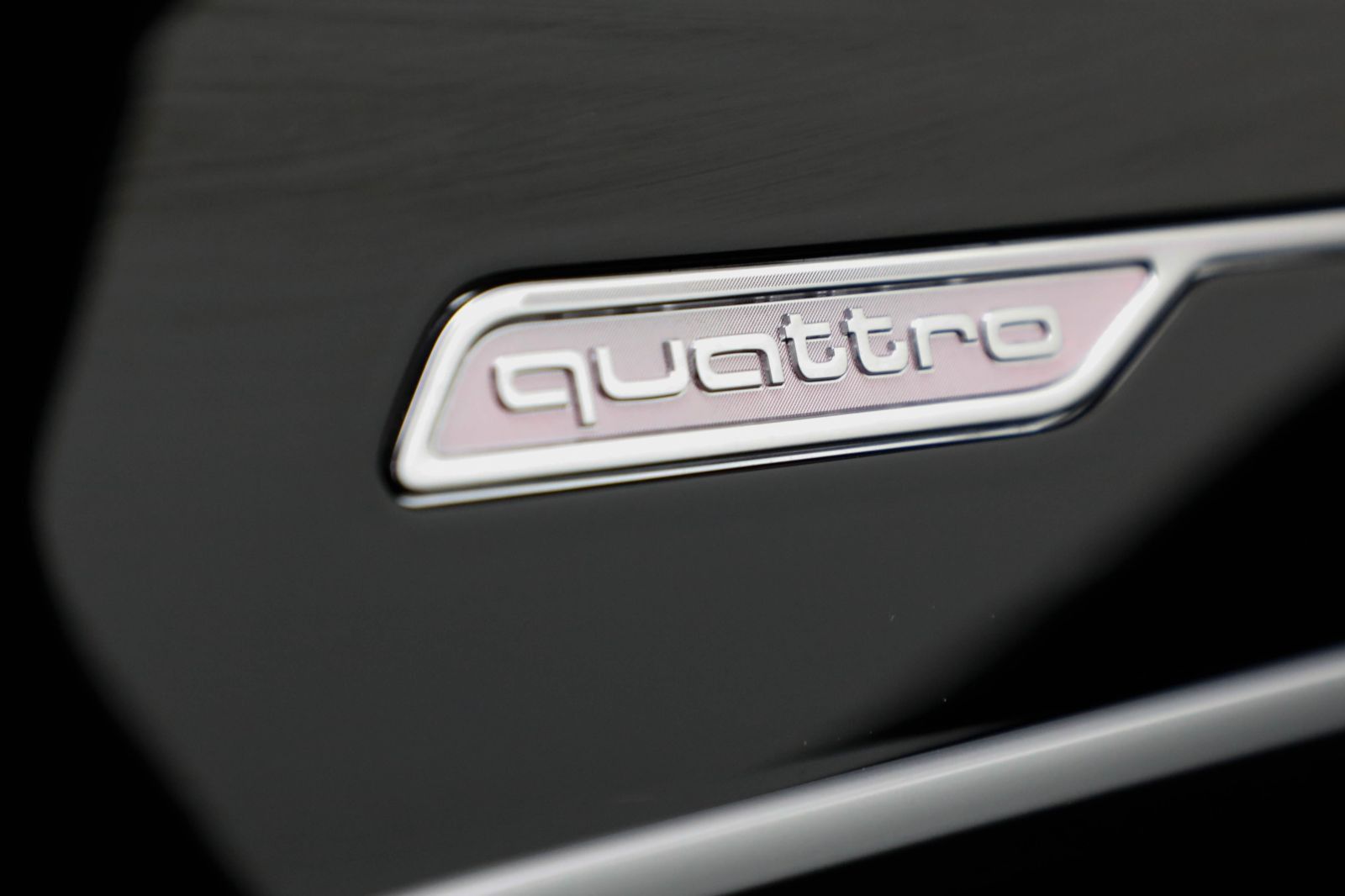 Audi RS 6 Avant AHK Matrix HUD Keramik Pano 305km/h