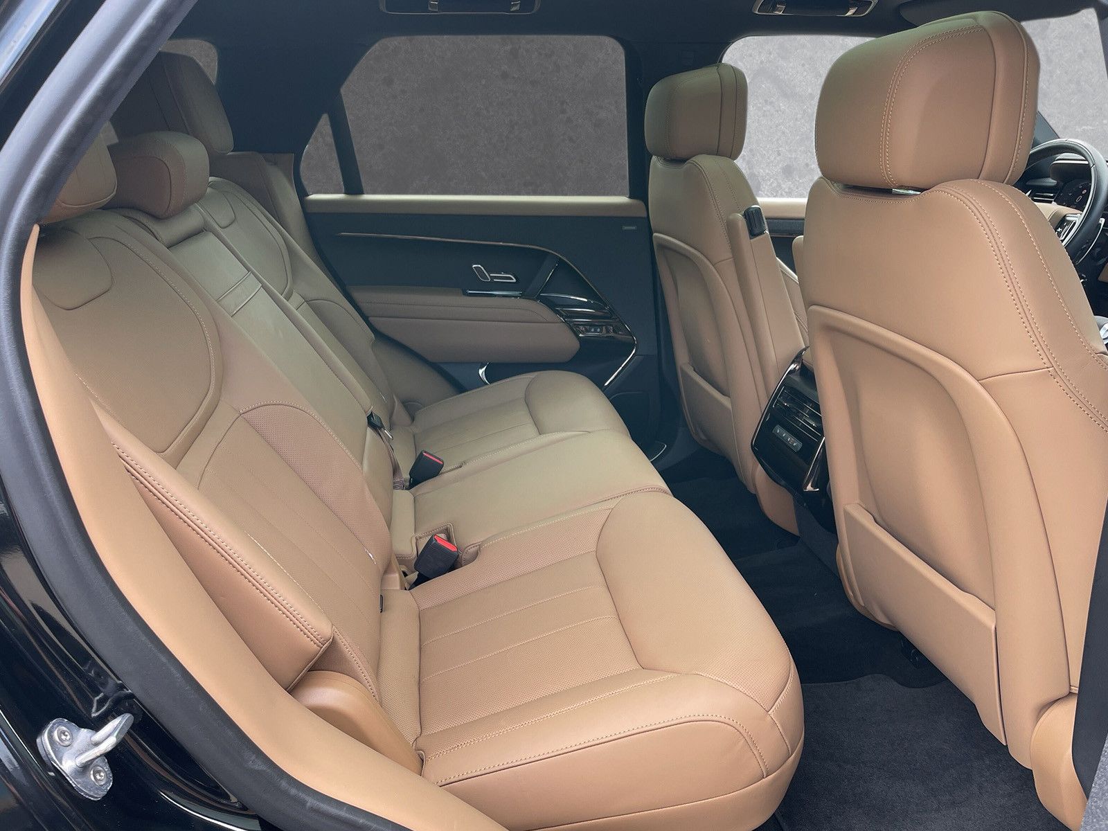 Range Rover Sport D250 SE - Samsaru's Car Outlet
