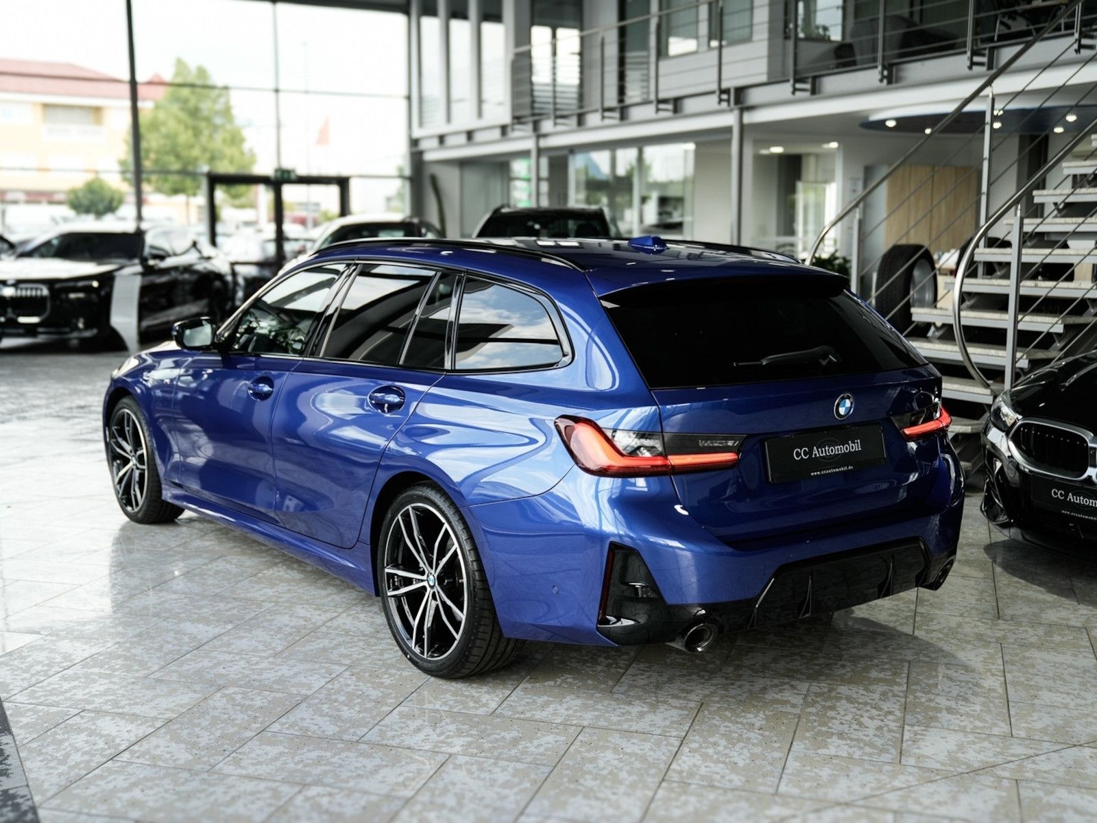 BMW 320d xDrive Touring M Sport - Samsaru's Car Outlet
