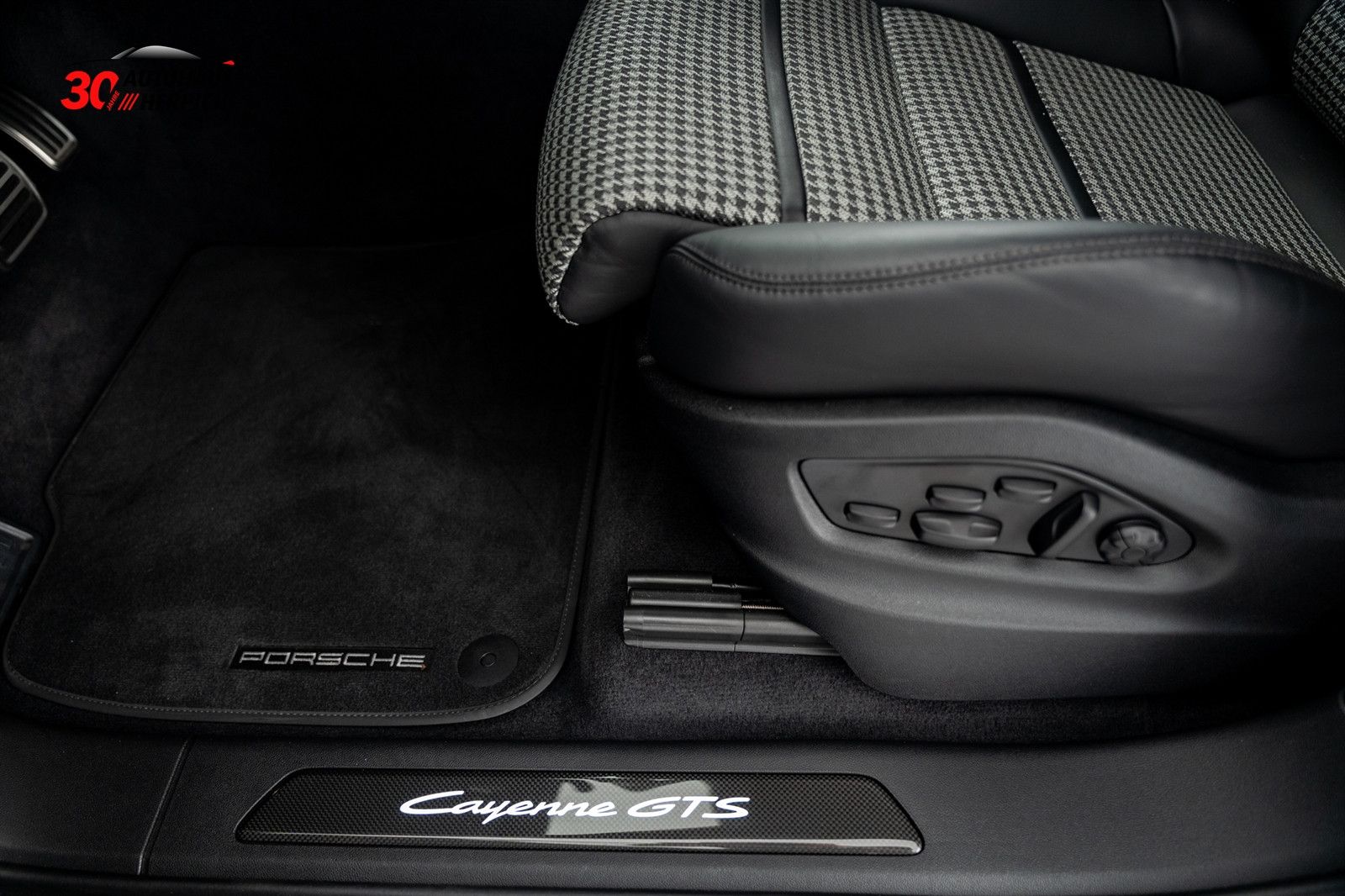 Porsche Cayenne GTS Coupé 22" Sport-Paket PDCC HUD HAL