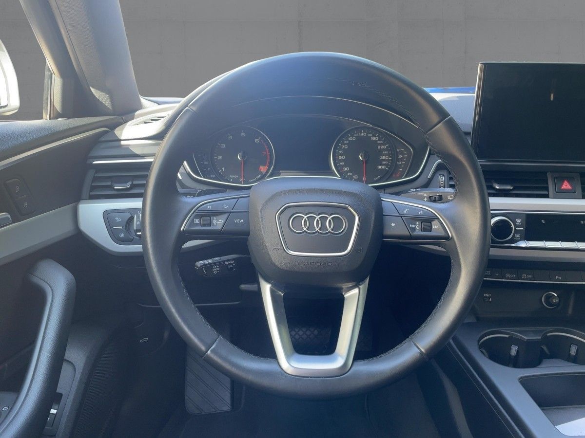 Audi A4 Avant 40 TFSI QU S-TR ADVAN - Samsaru's Car Outlet