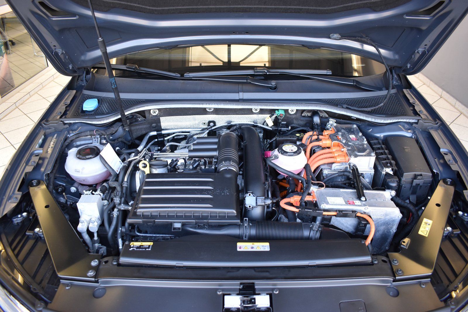 Volkswagen Passat Variant 1.4TSI Hybrid GTE DSG - Samsaru's Car Outlet