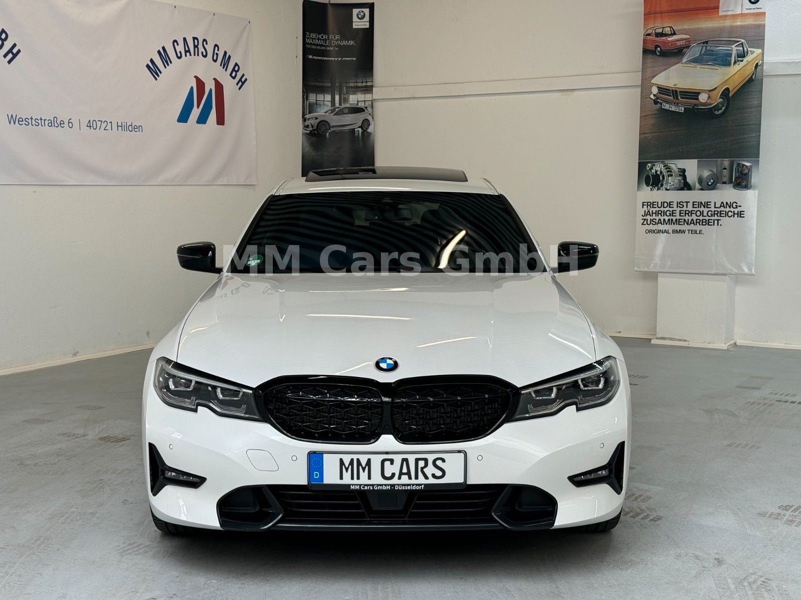 BMW 320d Sport Line - Samsaru's Car Outlet