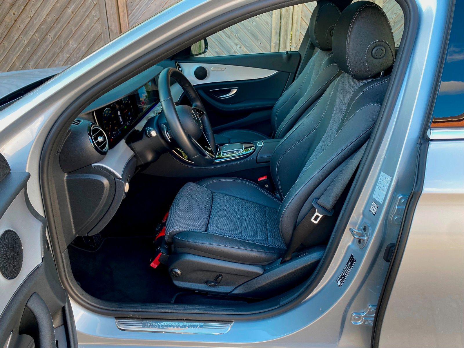 Mercedes-Benz E 300 de - Samsaru's Car Outlet