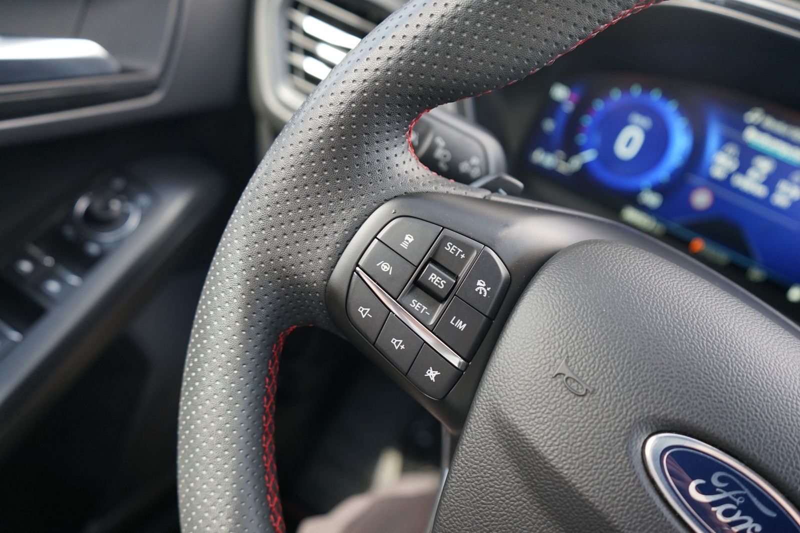 Ford Focus 1.5 EcoBlue ST-Line Aut. LED ACC Kamera