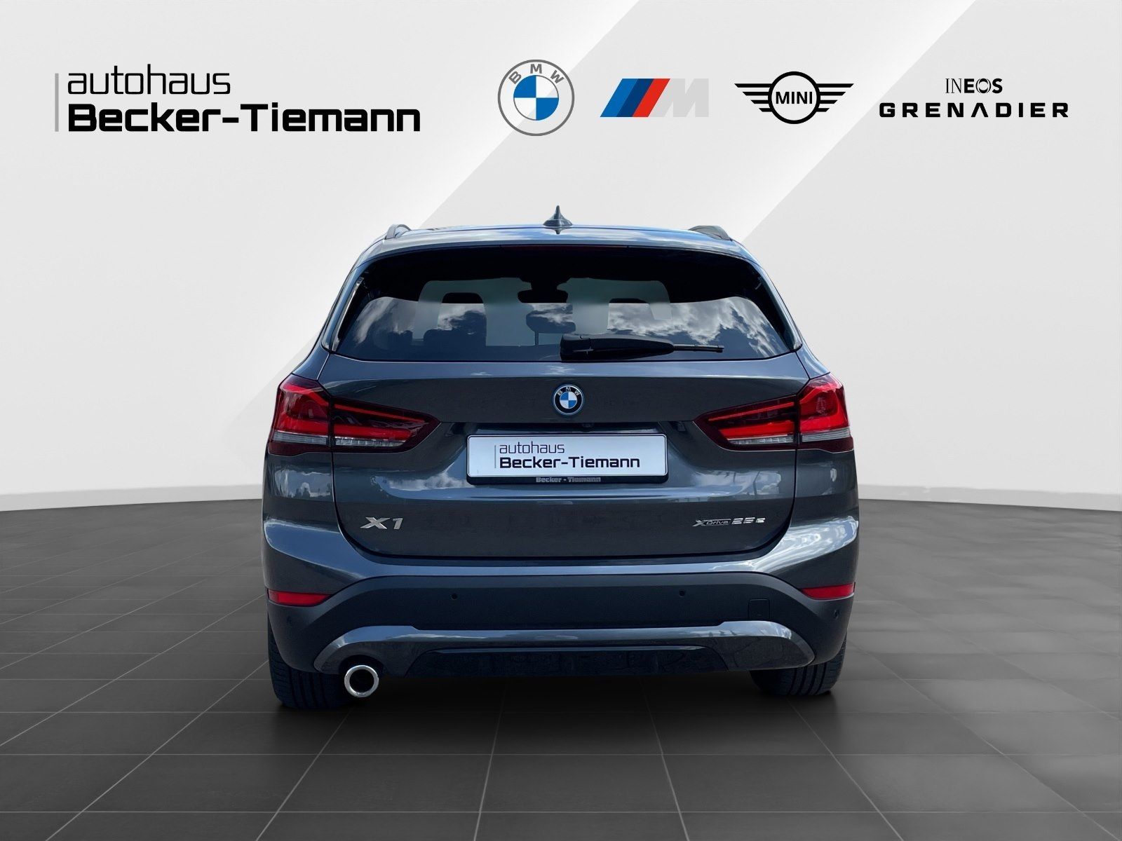 BMW X1 xDrive25e Sport Line - Samsaru's Car Outlet