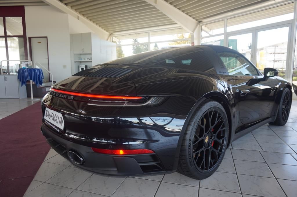 Porsche 992 TARGA 4GTS MATRIX 18WE INNO HA-L BOSE 360