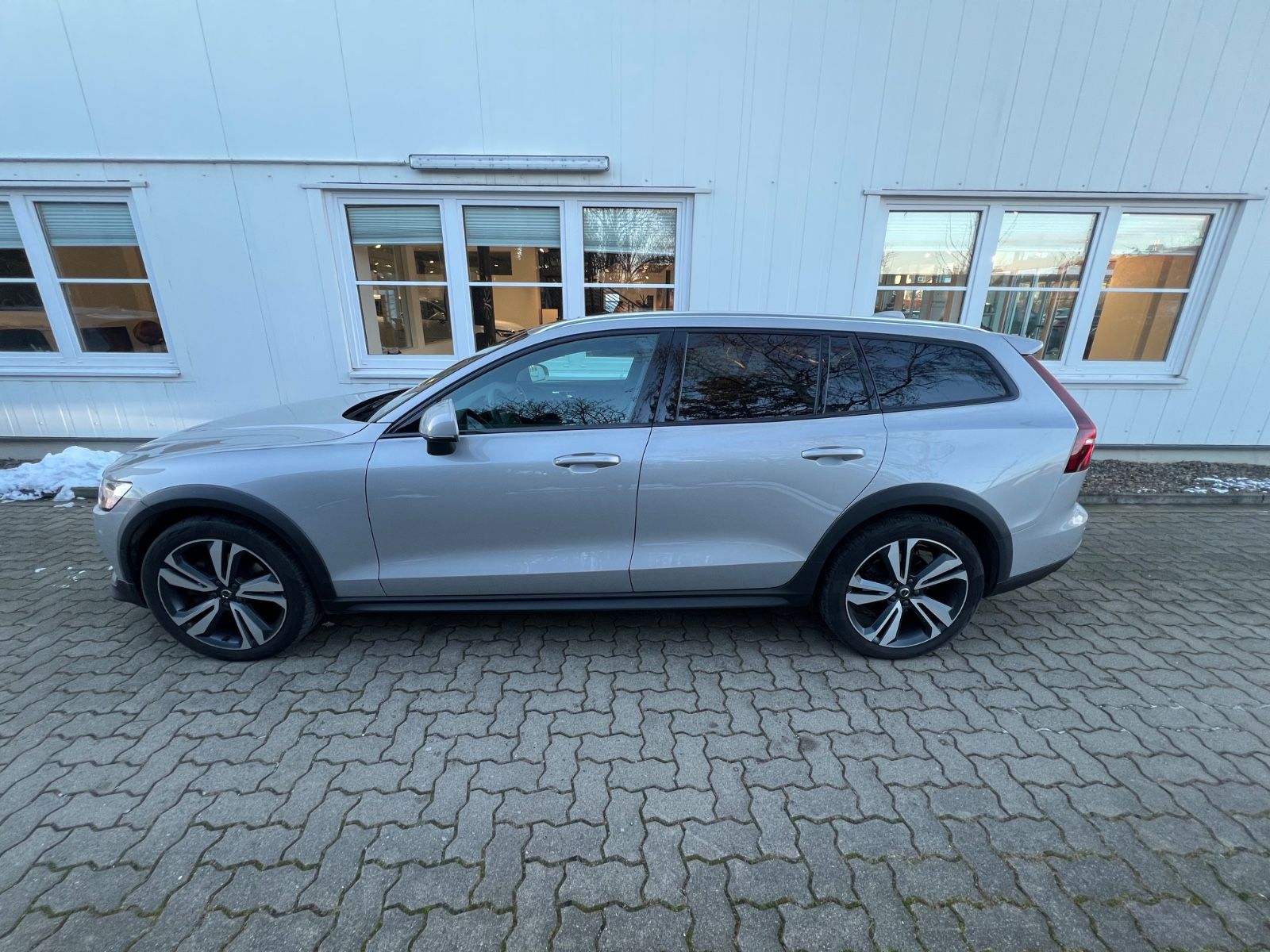 Volvo V60 Cross Country B4 D AWD Autom. Plus GARANTIE
