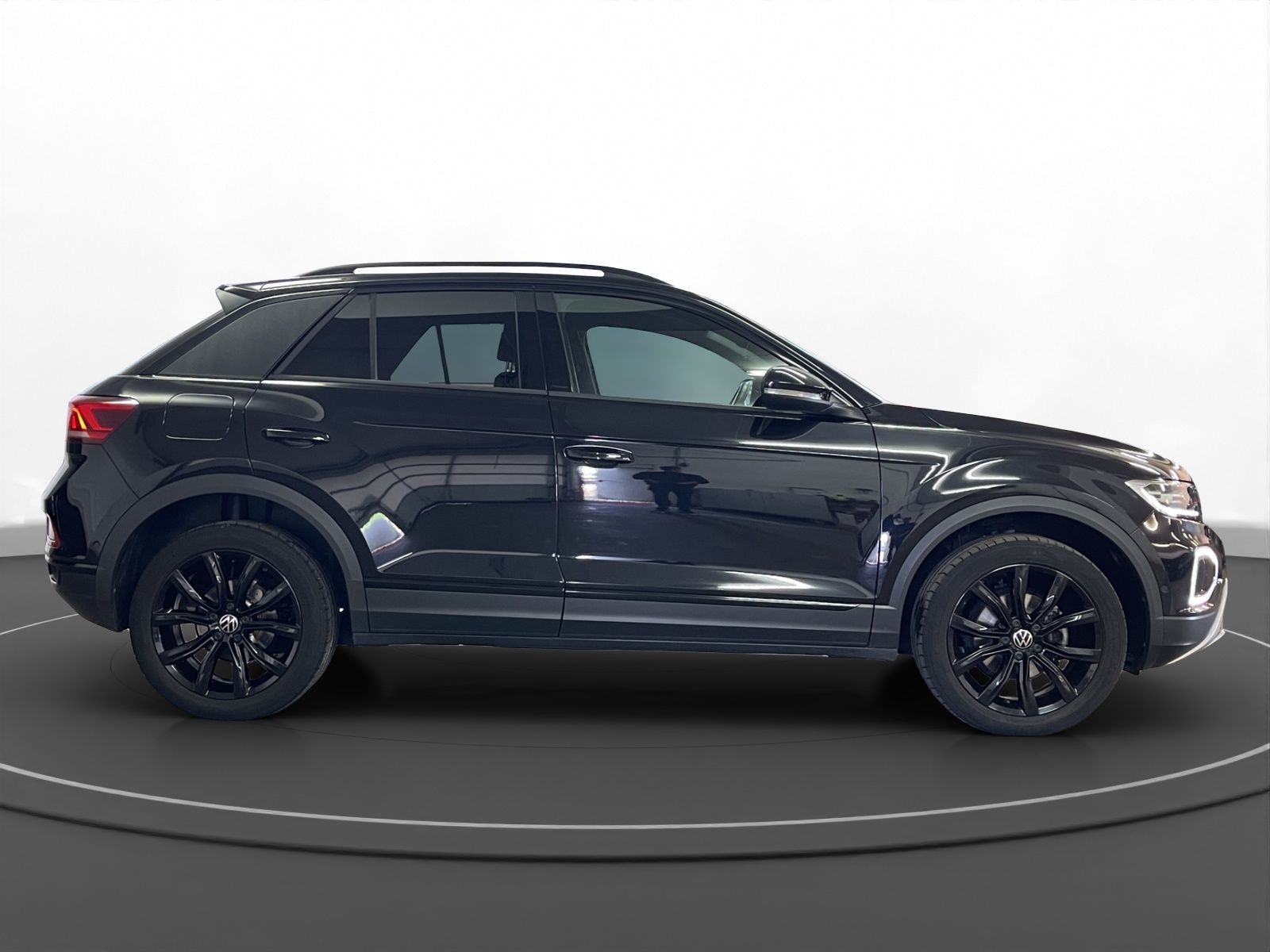 Volkswagen T-Roc 1.5 TSI Style - Samsaru's Car Outlet