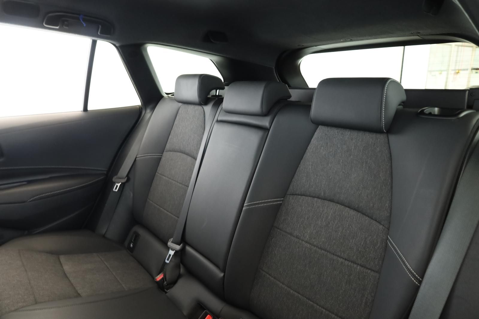 Toyota Corolla Touring Sports 1.8 CVT Team D Navi Kam