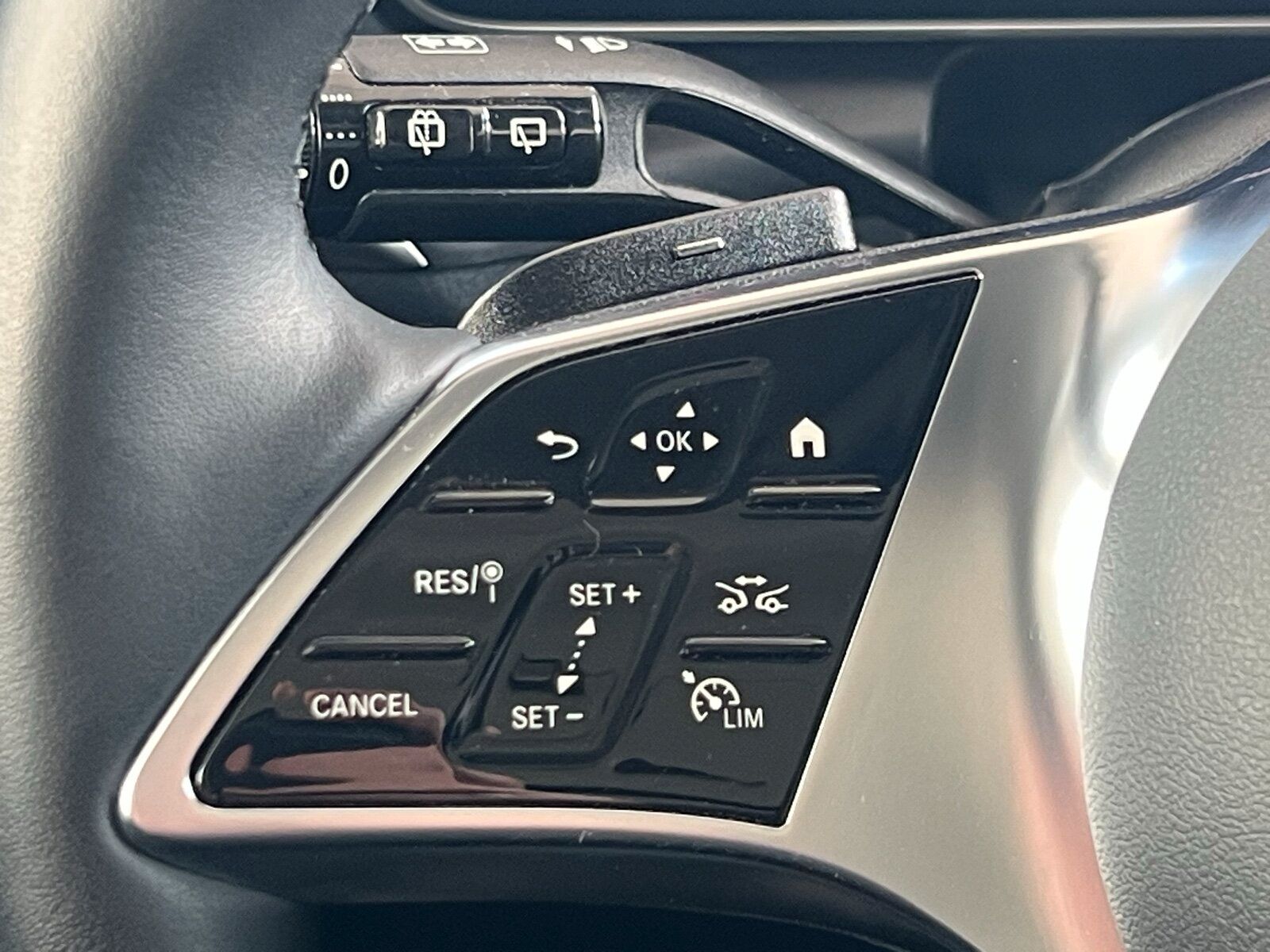 Mercedes-Benz GLC 300 e 4M Avantgarde/Navi/Pano-Dach/Distronic