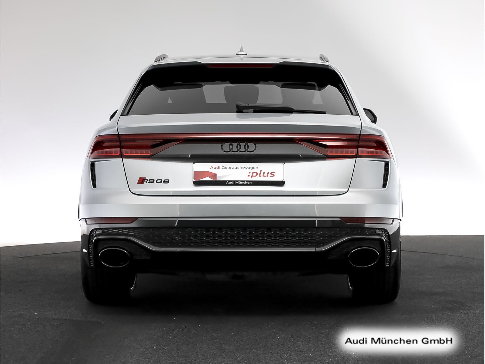 Audi RS Q8 Dynamik+/Keramik/Carbon/StdHzg/AHK/B&O