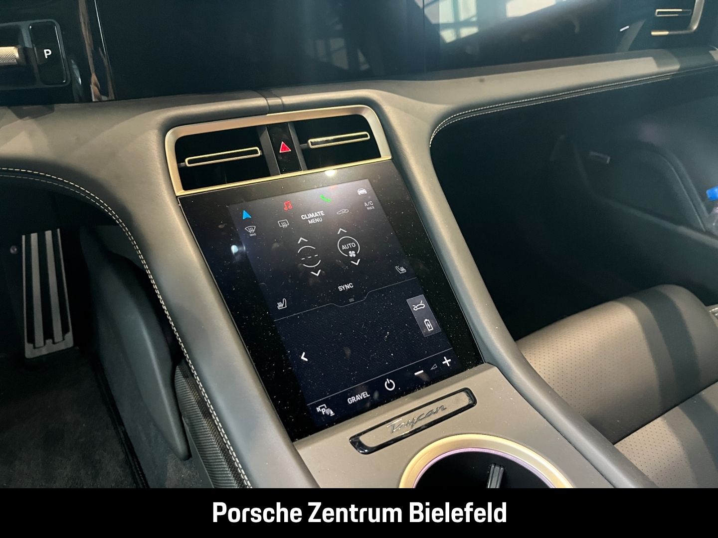 Porsche Taycan Turbo S Cross Turismo Karminrot BOSE LED