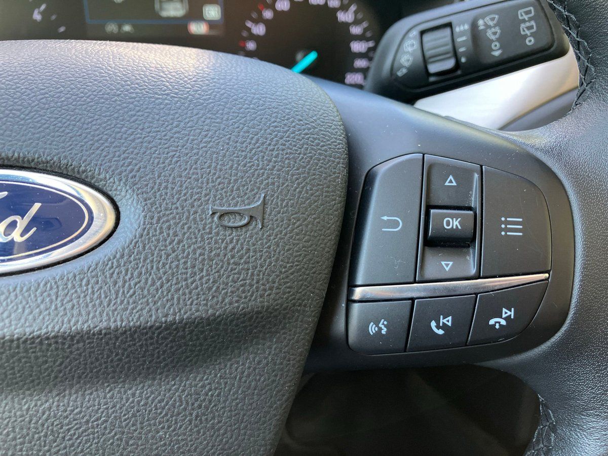 Ford Focus Turnier Titanium X 1.5 EcoBl. Aut. - Samsaru's Car Outlet