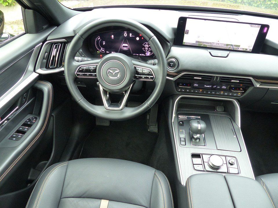 Mazda CX-80 2.5L e-SKYACTIV PHEV Homura Plus mit Anhän