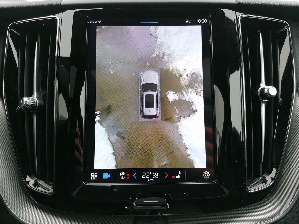 Volvo XC60 B4 AWD Plus Dark ACC BLIS H/K PANO STDHZ