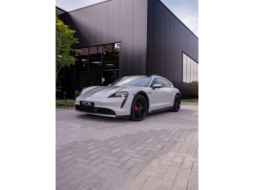Porsche Taycan Cross Turismo 4S 93.4 kWh - ACC - Bose -