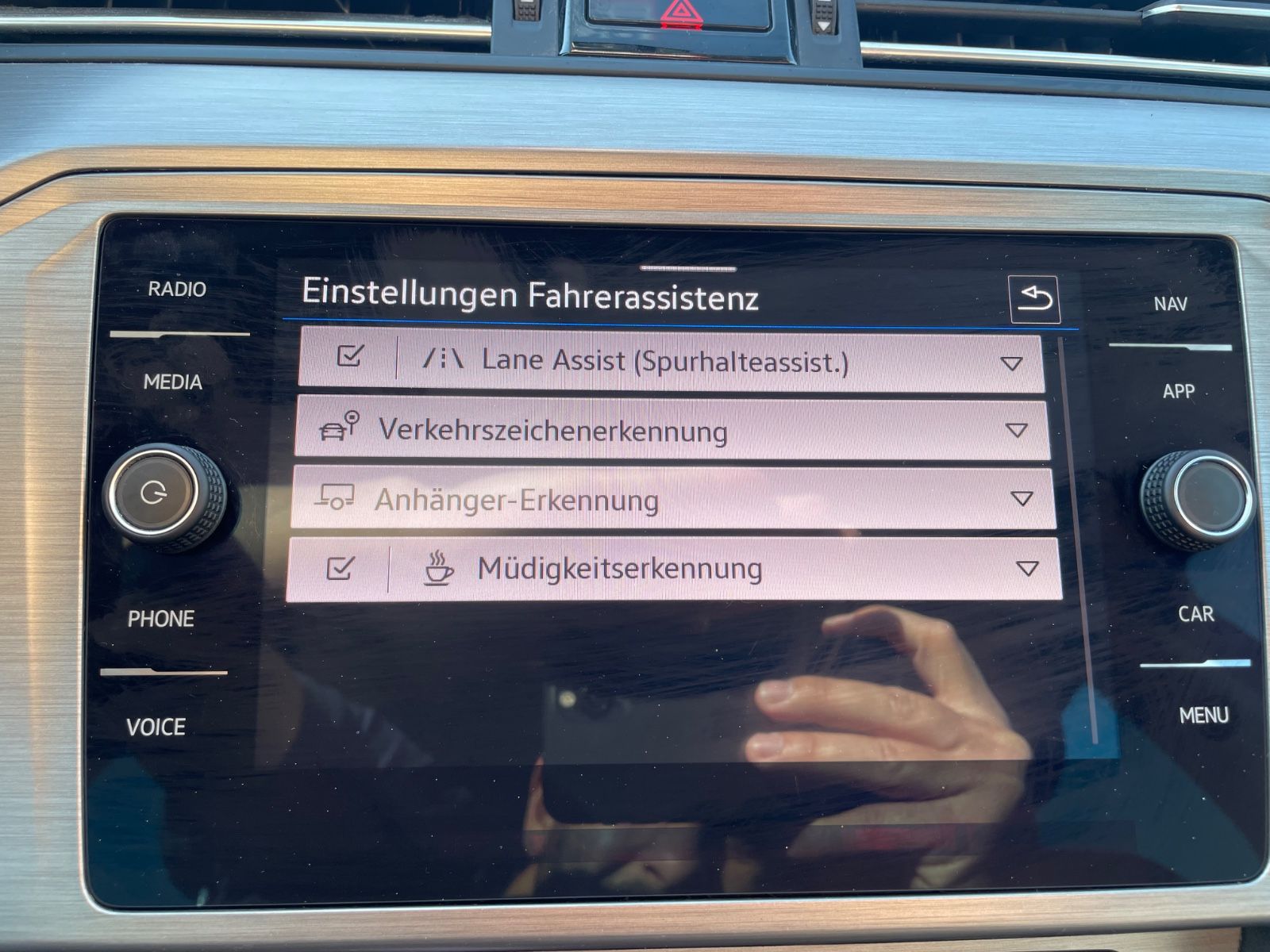 Volkswagen Passat Variant - Samsaru's Car Outlet