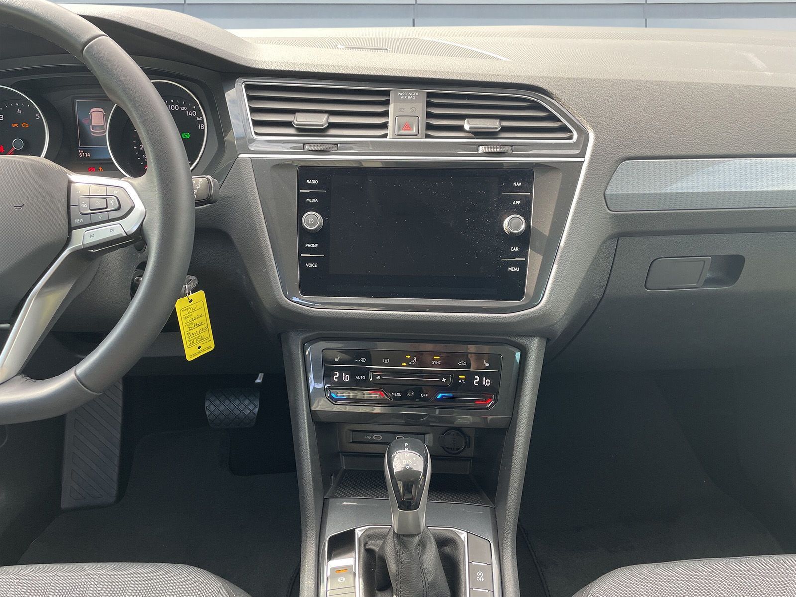 Volkswagen Tiguan Life 1.5 DSG - Samsaru's Car Outlet